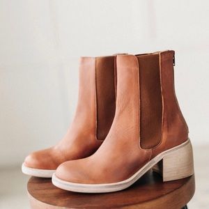 Free People Chelsea boots